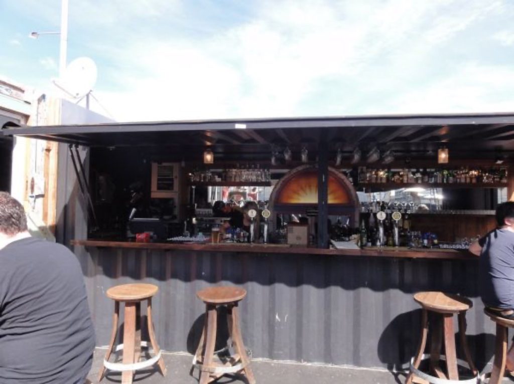港口集装箱货柜，Shipping Container Bar
