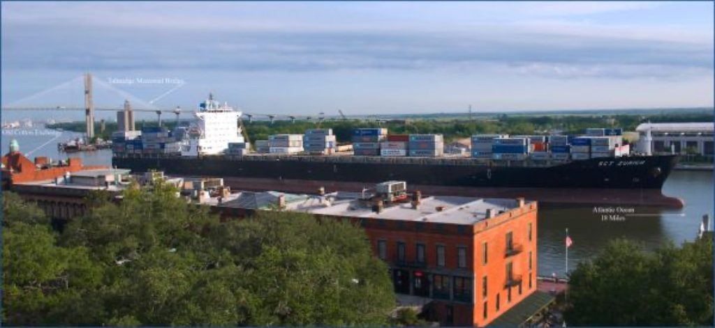 货柜码头，The Container Ship 'SCT Zurich' Leaving Savannah Harbor (GA) 8 am July 17, 2012