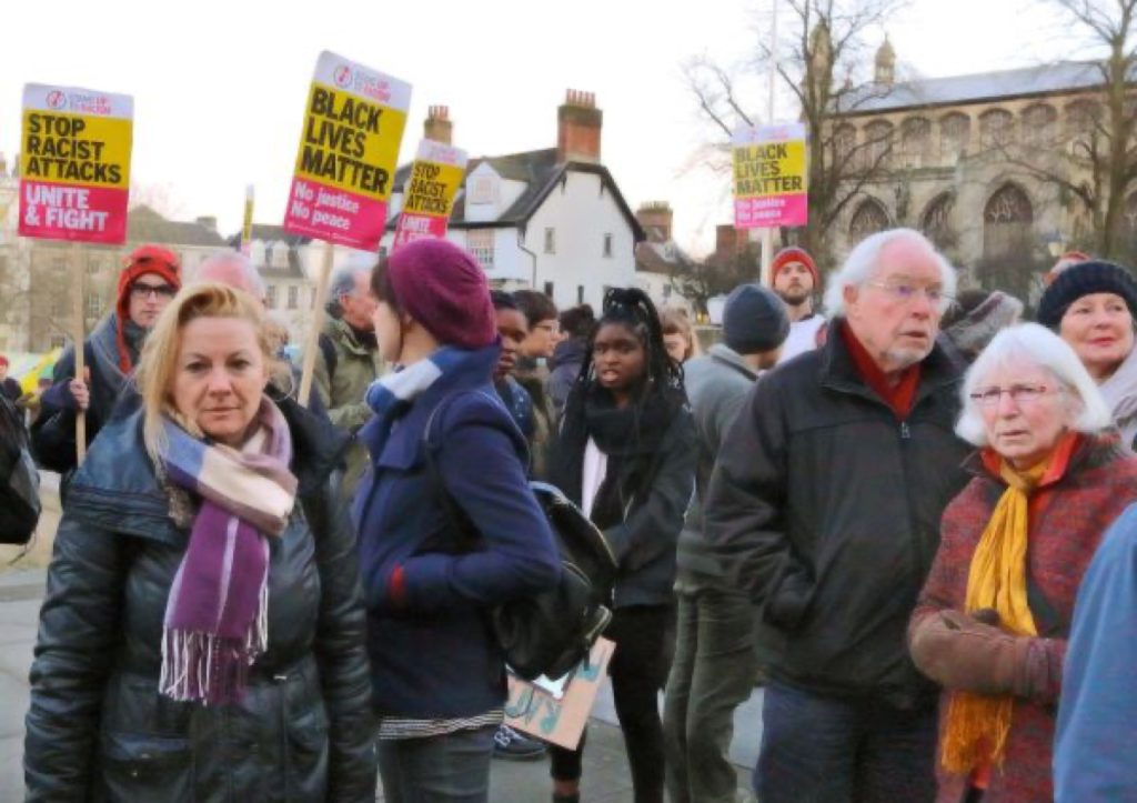 货柜码头，Black Lives Matter at Norwich anti Trump protest outside City Hall