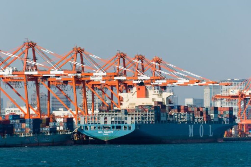 集装箱堆场，TICT Tokyo International Container Terminal