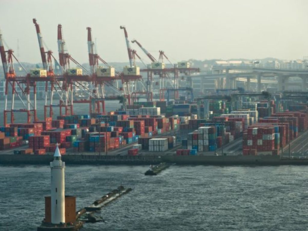 集装箱堆场，Port of Yokohama A-Groin container terminal