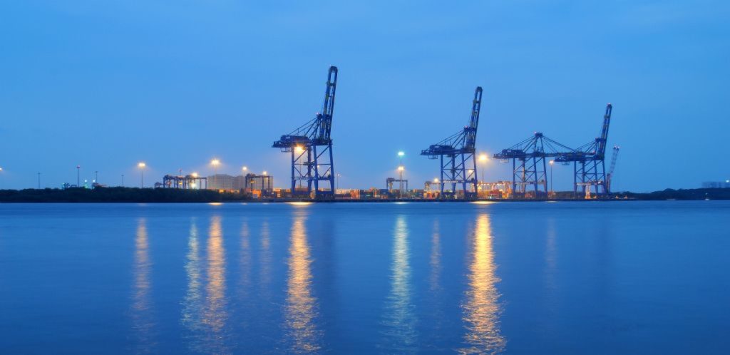 集装箱堆场，Container terminal