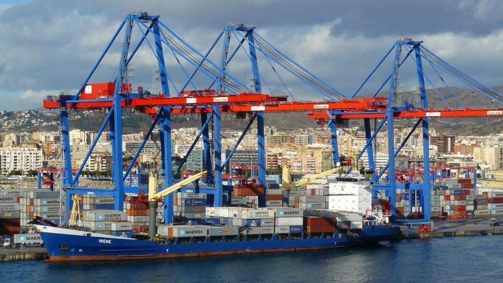 码头货柜船，Free container ship dock image