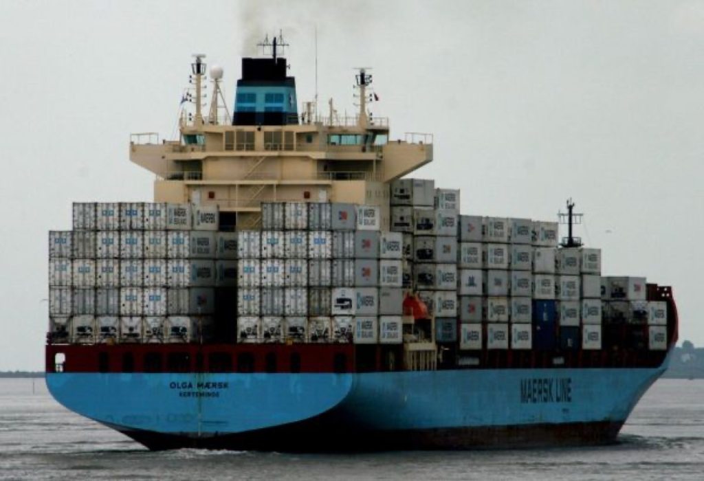 码头货柜船，Container ship Olga Maersk
