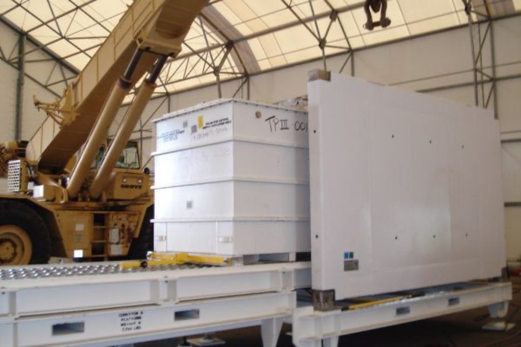 货柜装卸，Preparing TRUPACT-III Shipment at SRS