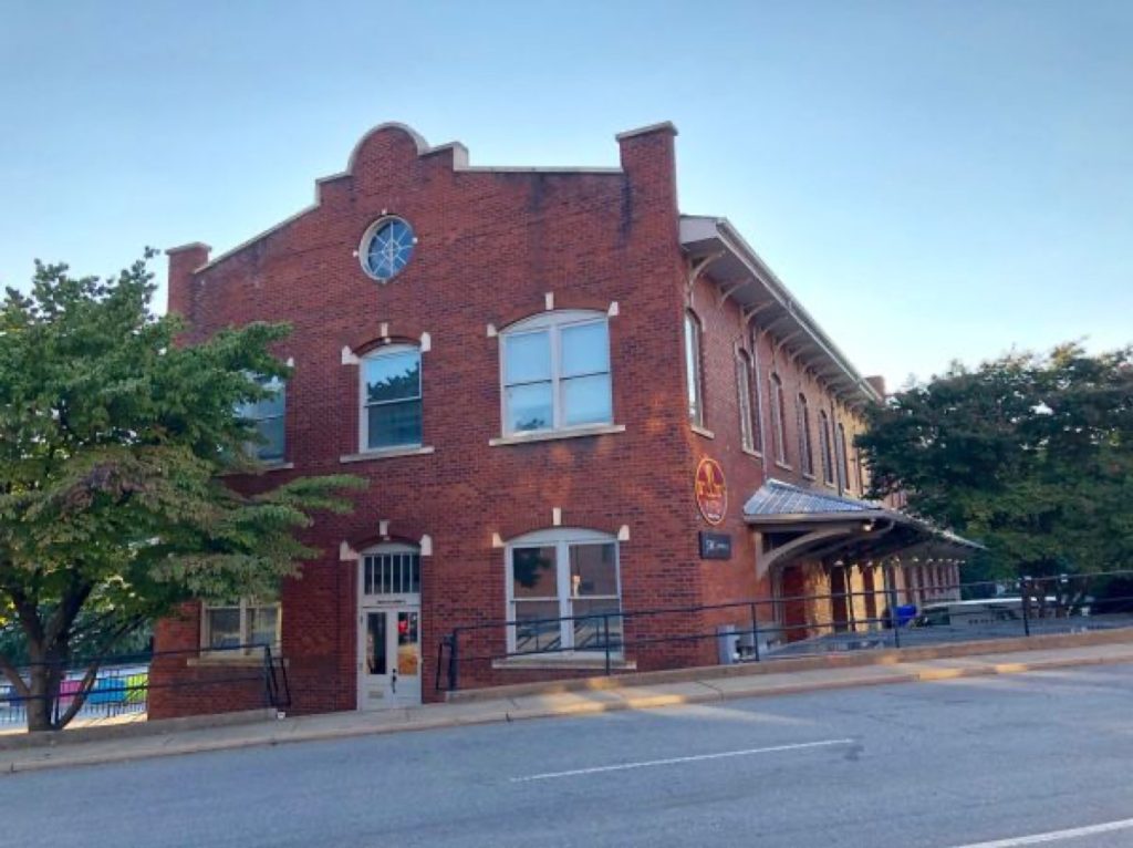 货运仓库,Winston-Salem Southbound Railway Freight Warehouse and Office, Old Salem, Winston-Salem, NC