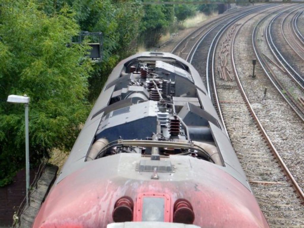 货运仓库，92031 Dollands Moor to Wembley 6B20 (6B41) eau minerale Danone bottled mineral water (Evian, Volvic, Perrier) from