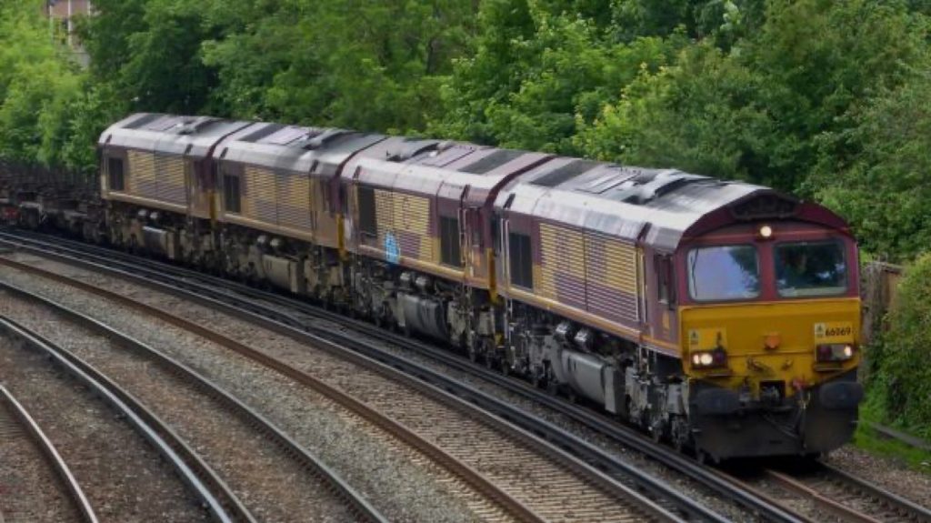 装货月台，66069, 66202, 66249 and 66233 Dollands Moor to Scunthorpe 6E26 empty steel