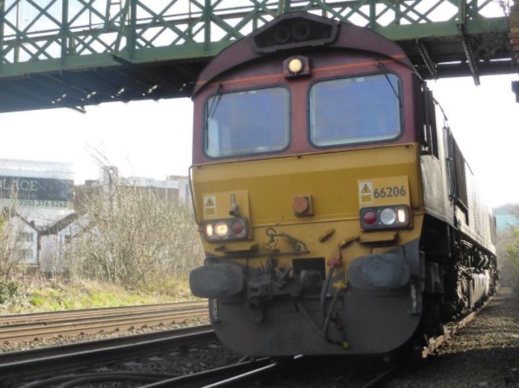 装货月台,66206 Dollands Moor to Scunthorpe 4E26 empty steel from Ebange