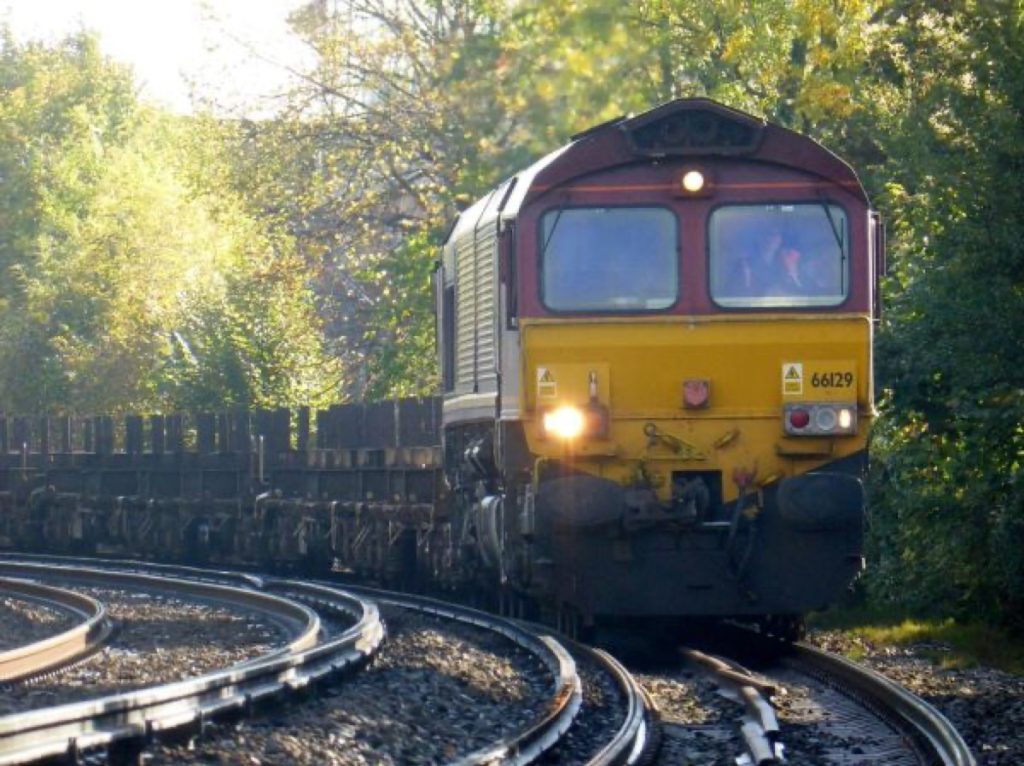 装货月台，66129 Dollands Moor to Scunthorpe Redbourne Sidings 4E26 empty steel from Ebange