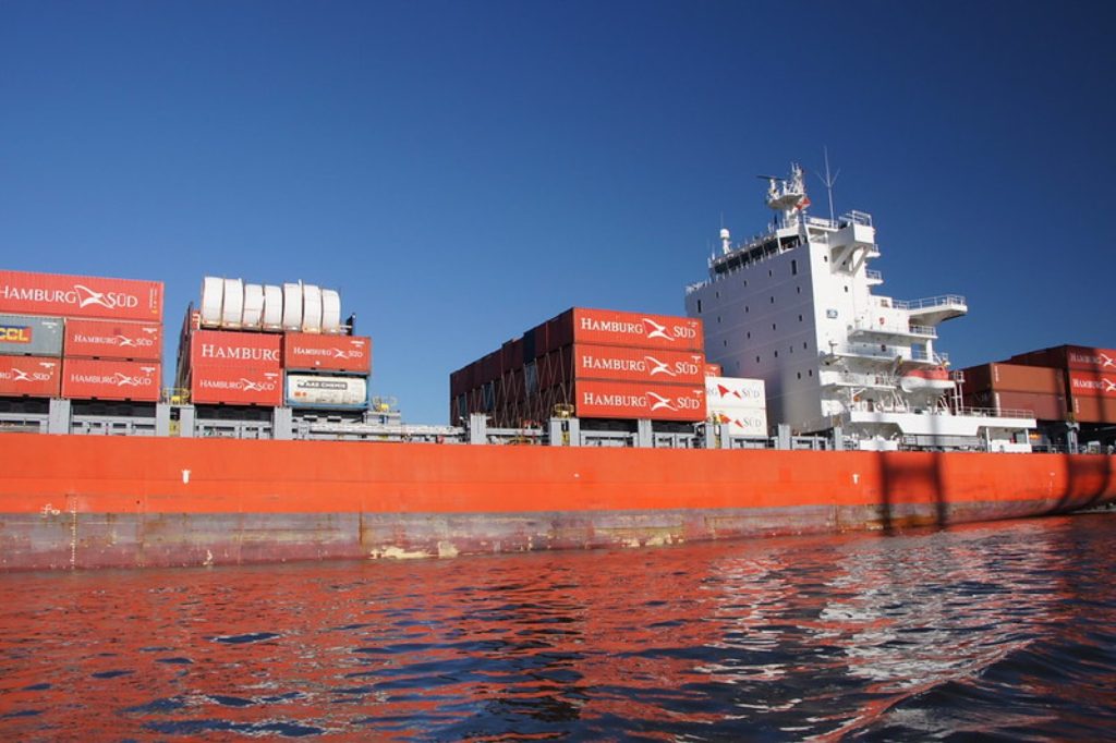 集装箱堆场，container terminal