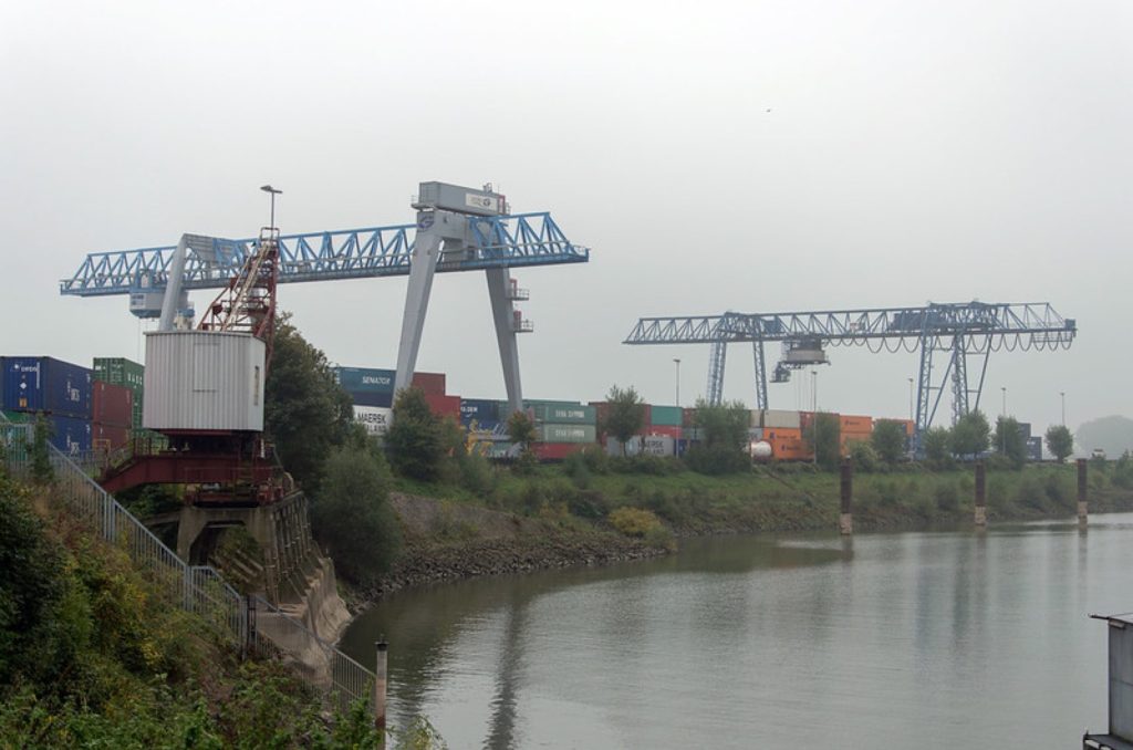 集装箱堆场，Emmerich haven Container terminal