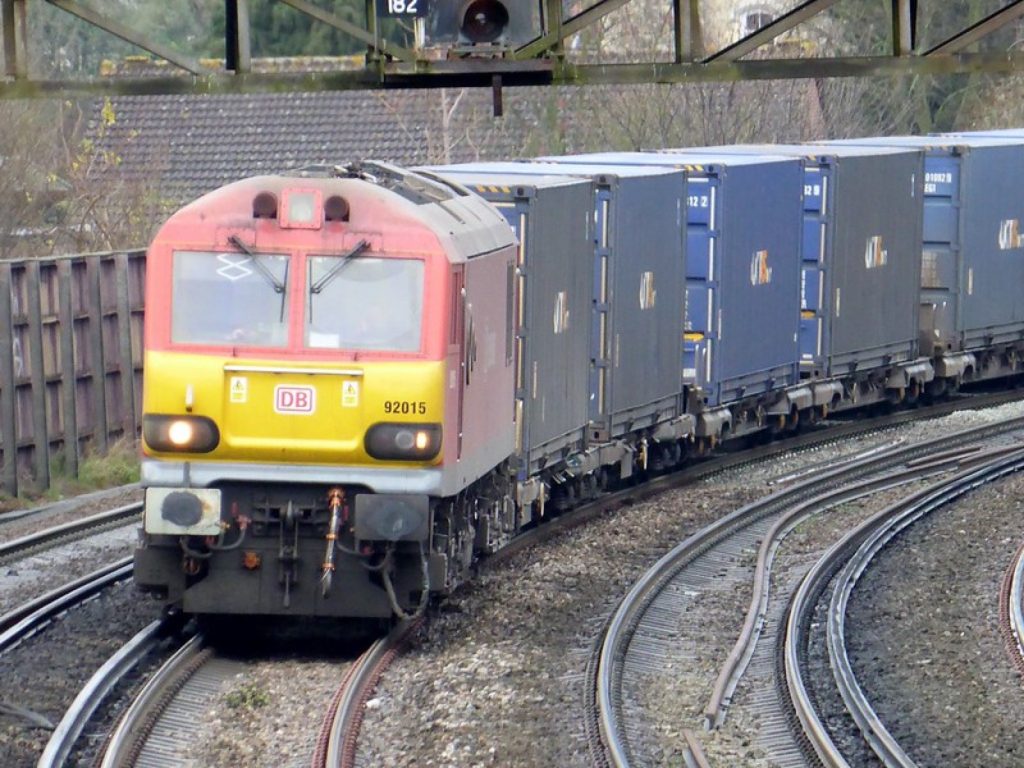 联运集装箱，92015 Intermodal containers Wembley to Dollands Moor (Ripple Lane to Wroclaw Poland)