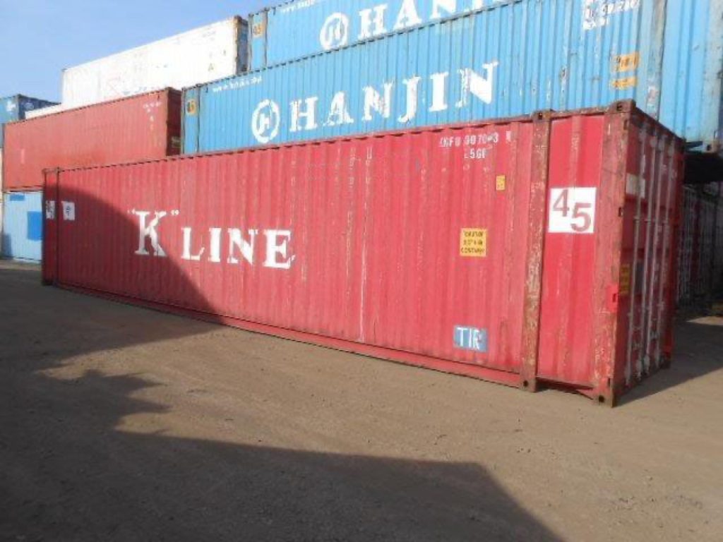 港口集装箱货柜，45 High Cube Shipping Container at Yard.jpg