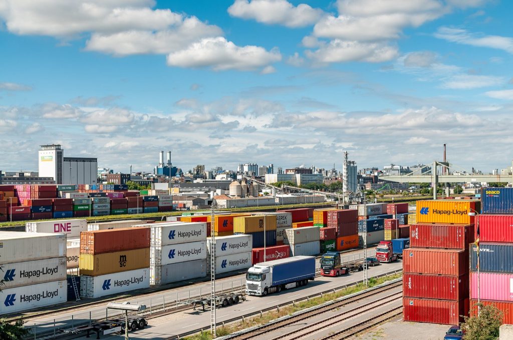 集装箱堆场,2025-08-31 D300-7711 Achim-Lammerts Mannheim-Rheinhafen.jpg