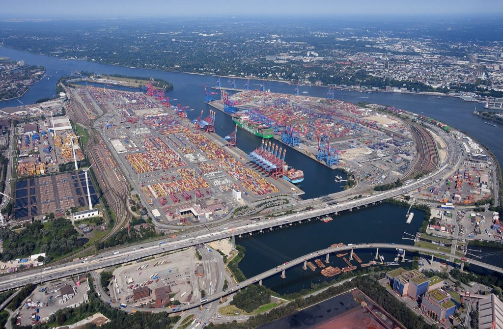 集装箱堆场,Aerial image of the Eurogate and Burchardkai container terminals (view from the