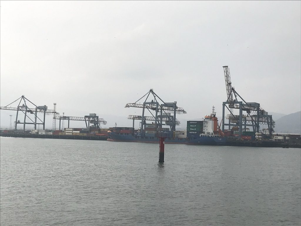 集装箱堆场,Belfast Container Terminal, April 2019.jpg