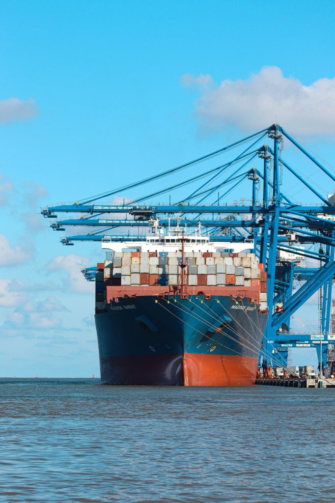集装箱堆场，Container Ship at the Hai Phong International Container Terminal 02.jpg