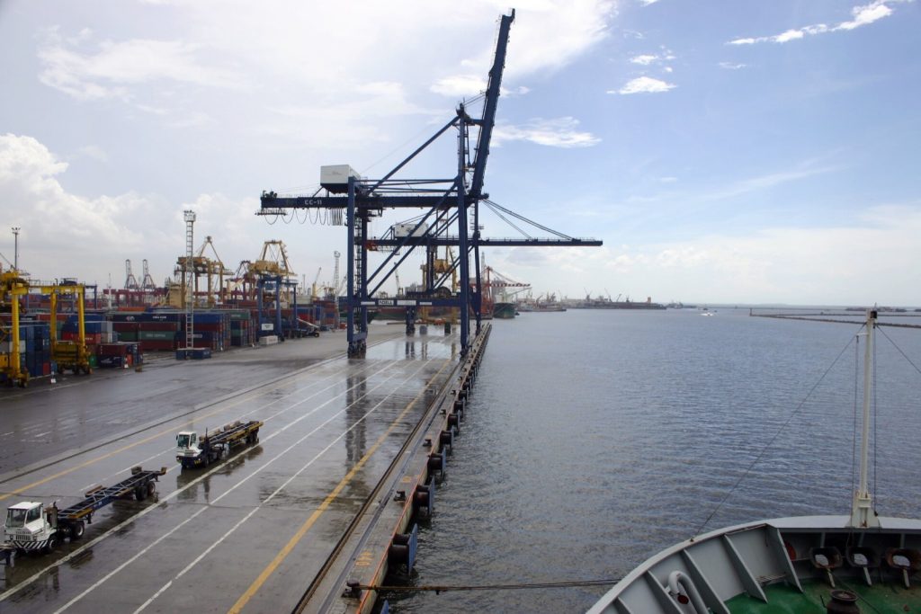 集装箱堆场,Tanjung Priok container terminal 2006.jpg